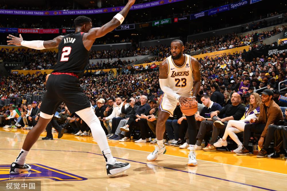 构成了一场 构成了一场